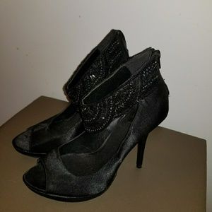 Blacked beaded peep toe heels